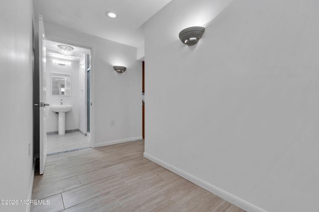39 Lafayette Mills Road, Manalapan, NJ 07726