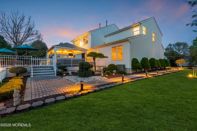 39 Lafayette Mills Road, Manalapan, NJ 07726