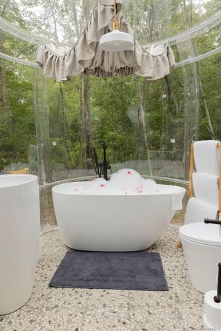 9 Brophy Road, Hurleyville, NY 12747