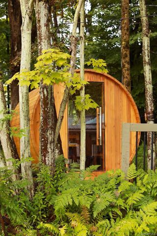 9 Brophy Road, Hurleyville, NY 12747