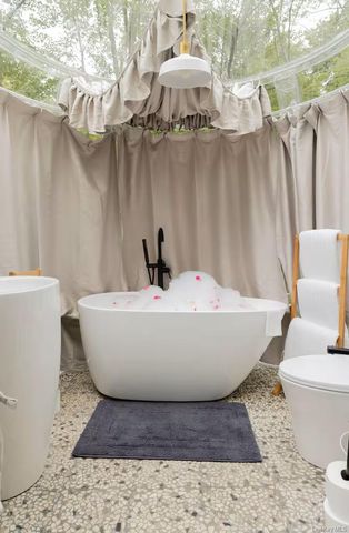 9 Brophy Road, Hurleyville, NY 12747