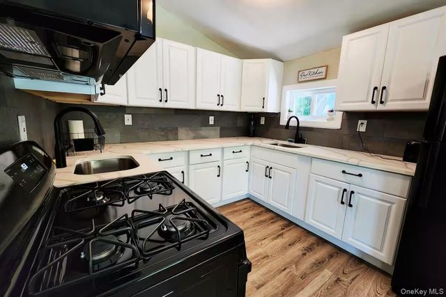 9 Brophy Road, Hurleyville, NY 12747