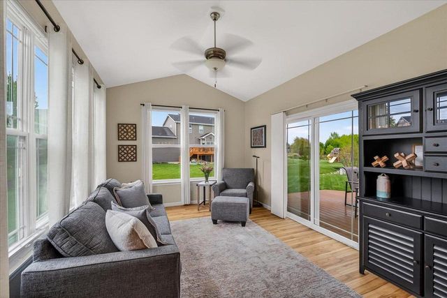 6658 Prairie Creek Road, Windsor, WI 53598