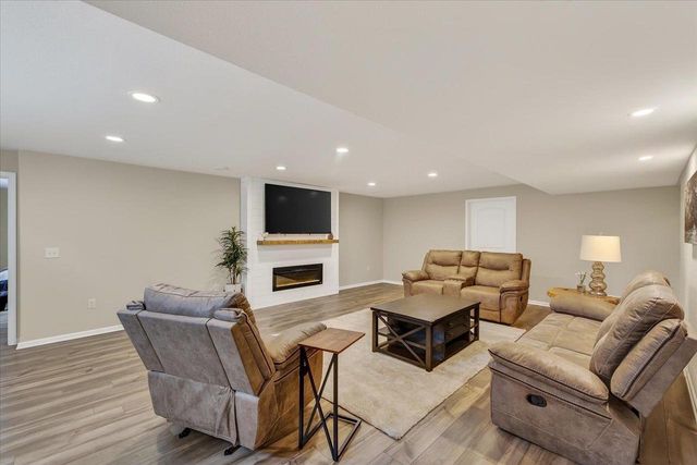 6658 Prairie Creek Road, Windsor, WI 53598