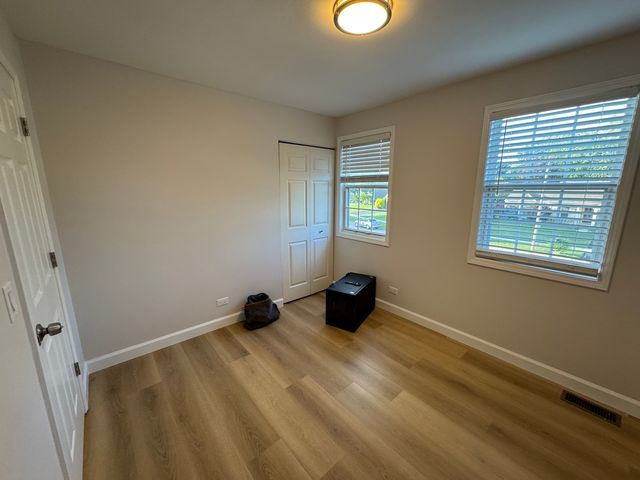 1194 Knollwood Drive, Carol Stream, IL 60188
