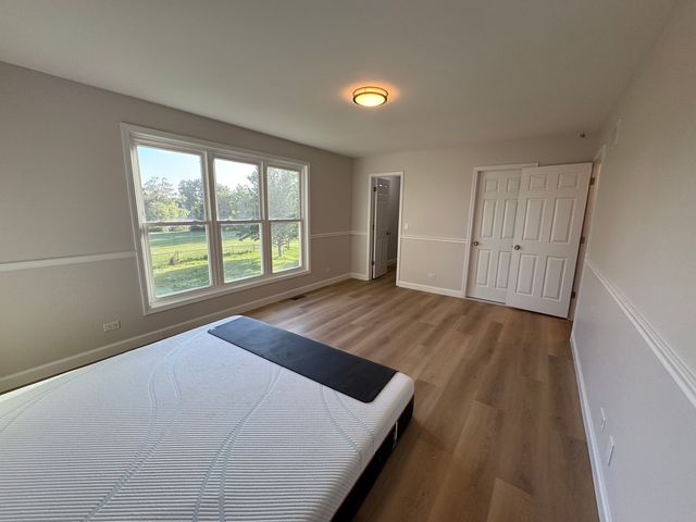 1194 Knollwood Drive, Carol Stream, IL 60188