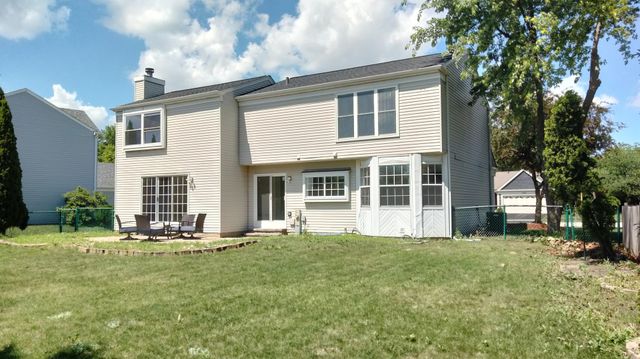 1194 Knollwood Drive, Carol Stream, IL 60188
