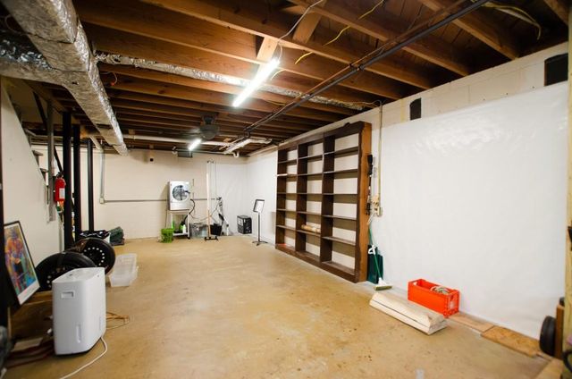 2065 Renault Lane, Atlanta, GA 30345