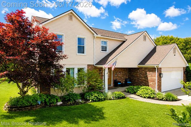 8952 Cynthia Court, Commerce Charter Township, MI 48382