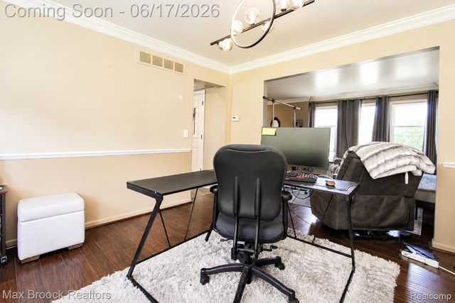 8952 Cynthia Court, Commerce Charter Township, MI 48382