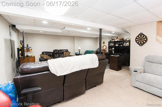 8952 Cynthia Court, Commerce Charter Township, MI 48382
