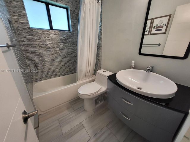 8575 SW 125th St 8575, Miami, FL 33156