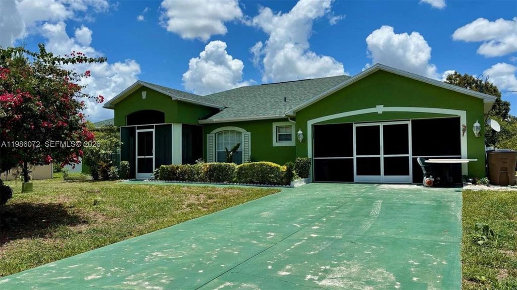 1122 MCKINLEY AVE, Lehigh Acres, FL 33972