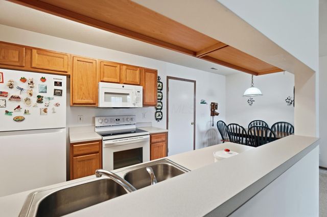 4359 Seahorse Lane, Groveport, OH 43125