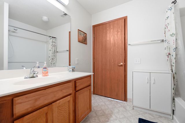 4359 Seahorse Lane, Groveport, OH 43125