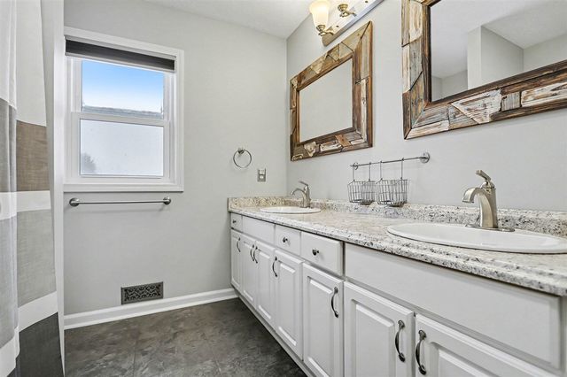 8155 Interlochen Street, Kalamazoo, MI 49009