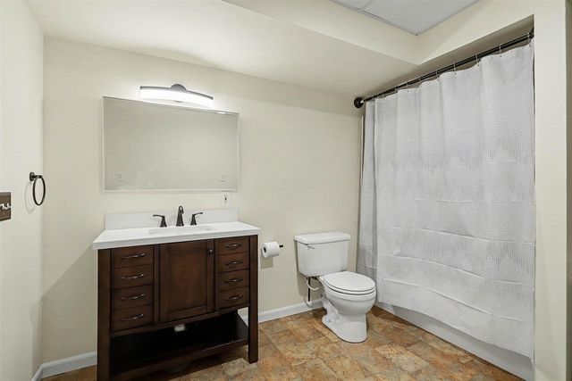 8155 Interlochen Street, Kalamazoo, MI 49009