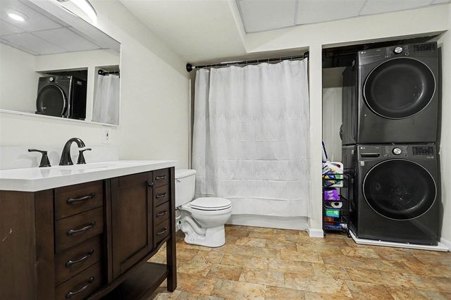 8155 Interlochen Street, Kalamazoo, MI 49009