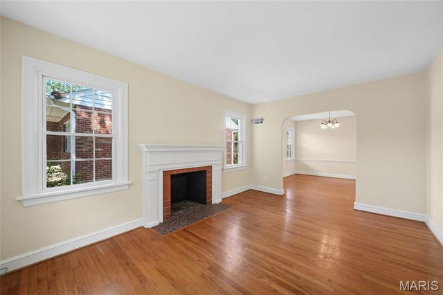 6945 Melrose Avenue, University City, MO 63130