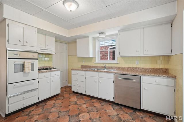 6945 Melrose Avenue, University City, MO 63130