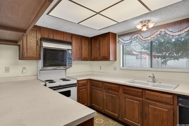 5812 Royal, San Antonio, TX 78239