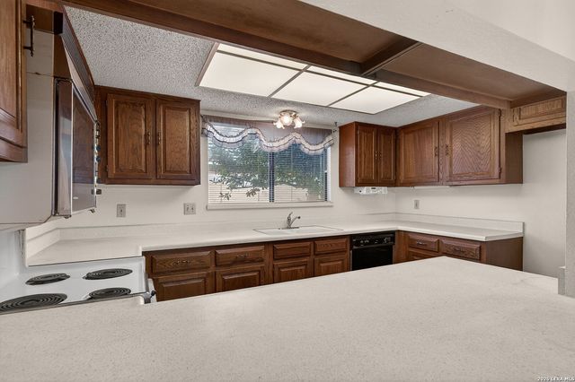 5812 Royal, San Antonio, TX 78239