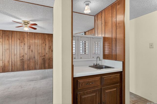 5812 Royal, San Antonio, TX 78239