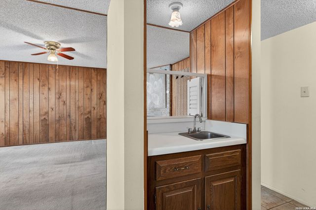 5812 Royal, San Antonio, TX 78239