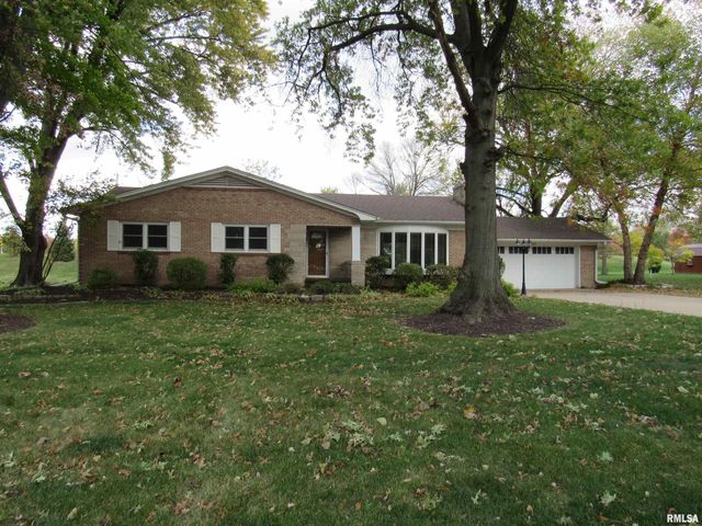 233 MANOR Drive, Riverdale, IA 52722