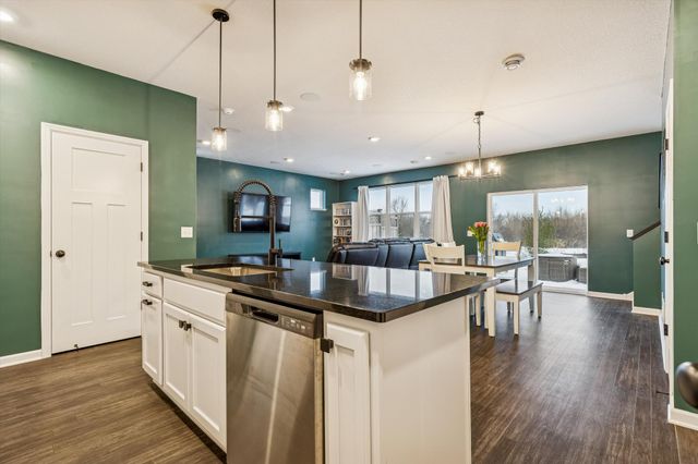 19343 Crystal Terrace, Farmington, MN 55024