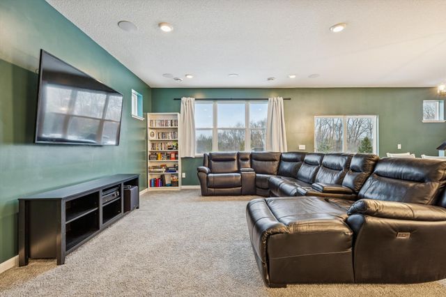 19343 Crystal Terrace, Farmington, MN 55024