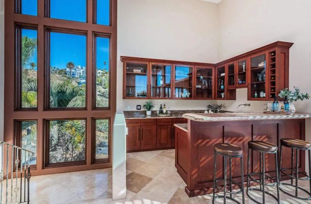 2362 Edgehill Road, Vista, CA 92084