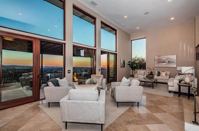 2362 Edgehill Road, Vista, CA 92084