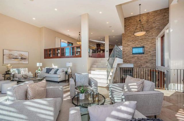2362 Edgehill Road, Vista, CA 92084