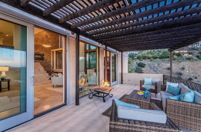 2362 Edgehill Road, Vista, CA 92084