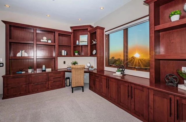 2362 Edgehill Road, Vista, CA 92084