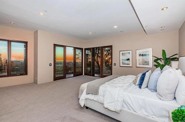 2362 Edgehill Road, Vista, CA 92084