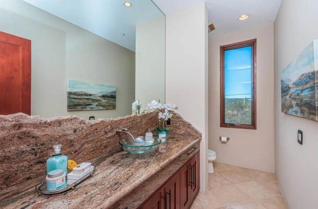 2362 Edgehill Road, Vista, CA 92084