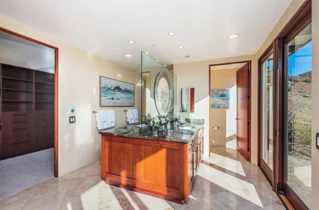 2362 Edgehill Road, Vista, CA 92084