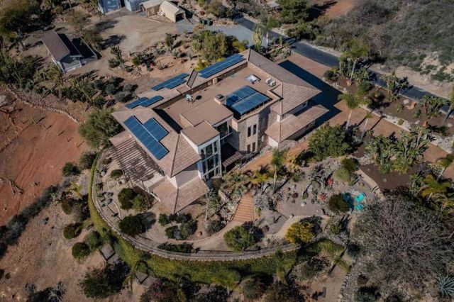 2362 Edgehill Road, Vista, CA 92084