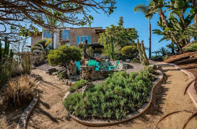 2362 Edgehill Road, Vista, CA 92084