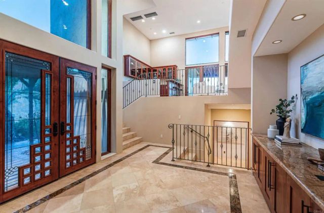 2362 Edgehill Road, Vista, CA 92084