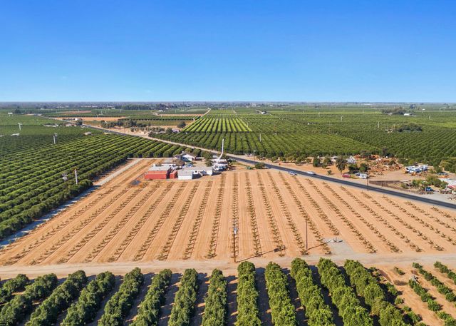 17332 Millwood Drive, Visalia, CA 93292
