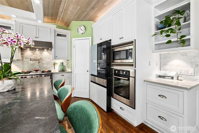 501 SE Sycamore Place, Issaquah, WA 98027