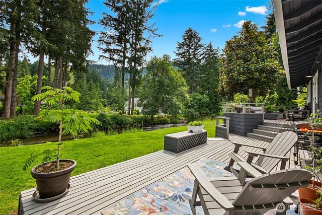 501 SE Sycamore Place, Issaquah, WA 98027