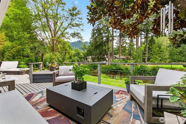 501 SE Sycamore Place, Issaquah, WA 98027