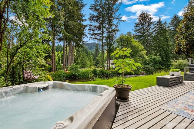 501 SE Sycamore Place, Issaquah, WA 98027