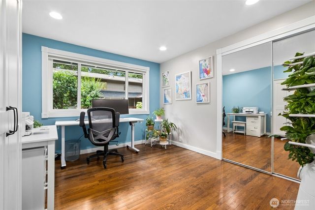 501 SE Sycamore Place, Issaquah, WA 98027
