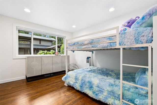 501 SE Sycamore Place, Issaquah, WA 98027