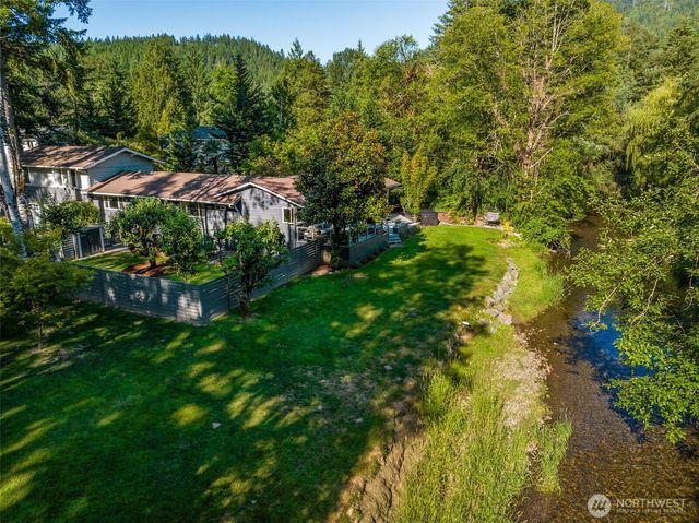 501 SE Sycamore Place, Issaquah, WA 98027